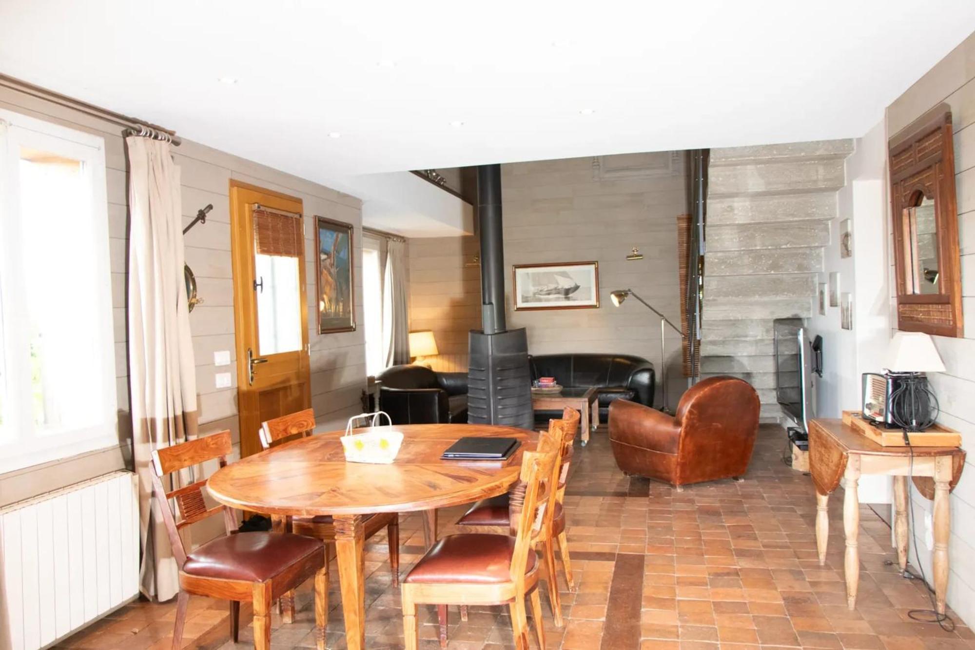 Chalet Chaleureux A Marigny-L'Eglise Avec Vue Sur Lac Et Montagne Экстерьер фото